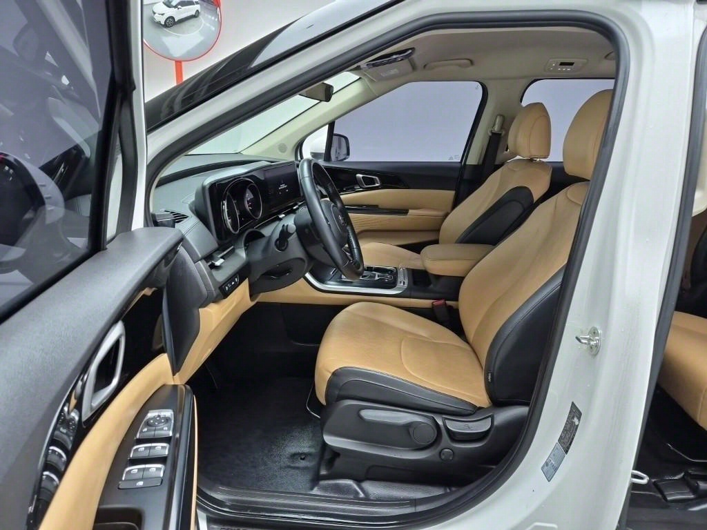 KIA Carnival - Vista 11