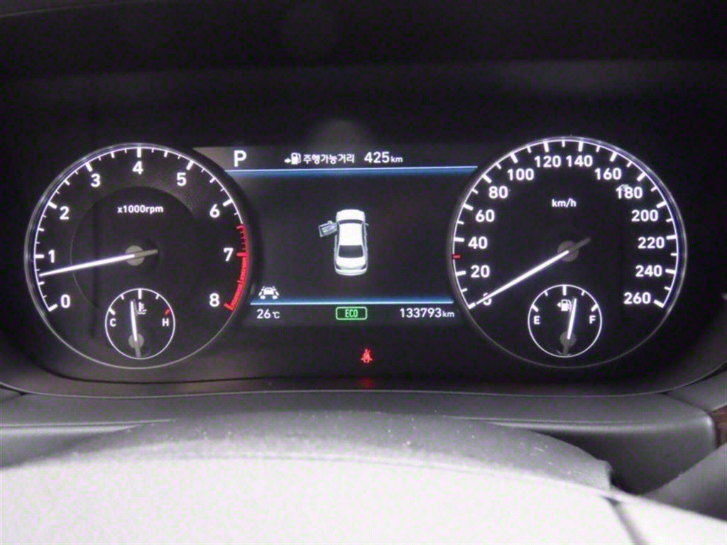 Genesis EQ900 - Vista 9