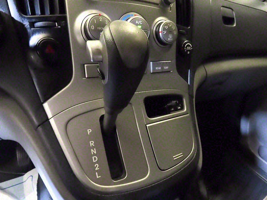 HYUNDAI Starex 2013 Amarillo - Importación desde Corea - HF Imports Iquique - Foto 13