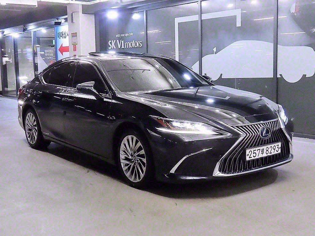 Lexus ES