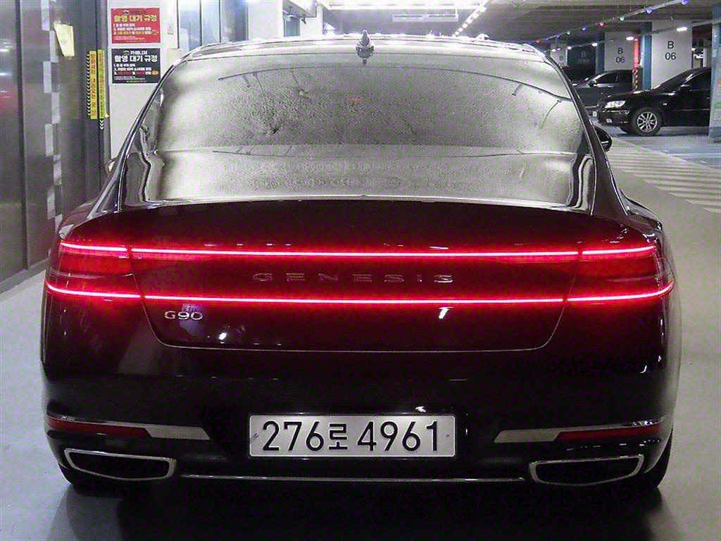 Genesis G90 - Vista 5