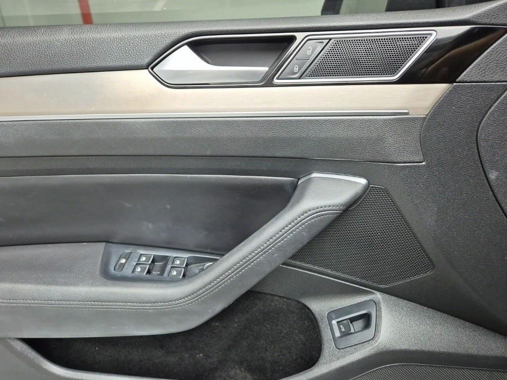 Volkswagen Passat 2018 Gris - Importación desde Corea - HF Imports Iquique - Foto 18