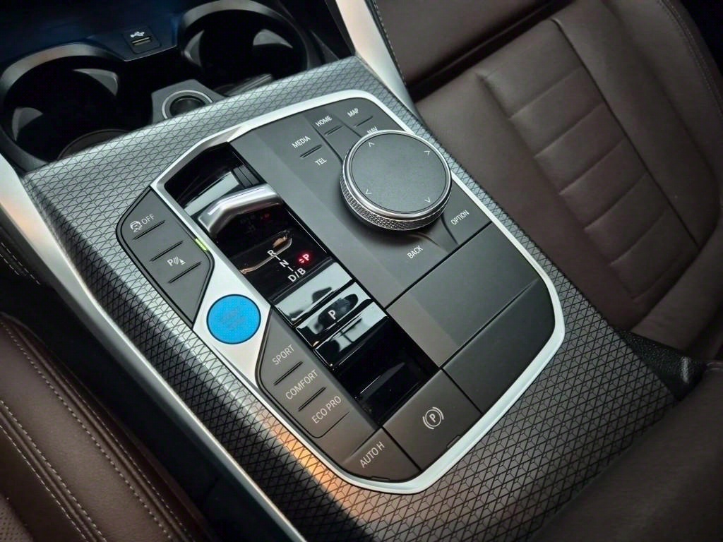 BMW i4 2024 Gris - Importación desde Corea - HF Imports Iquique - Foto 13