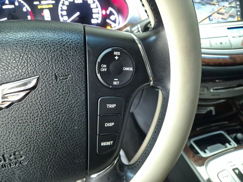 HYUNDAI Genesis - Vista 7