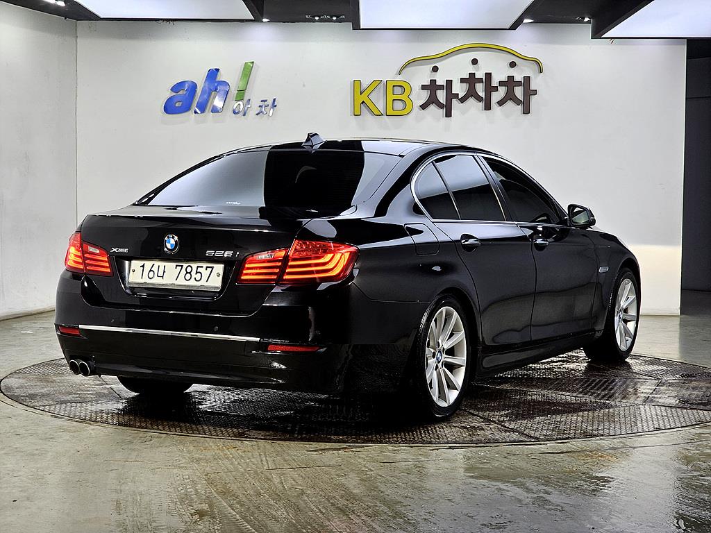 BMW 5 Series - Vista 4