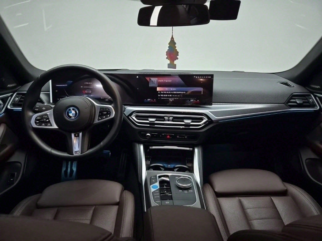 BMW i4 - Vista 5