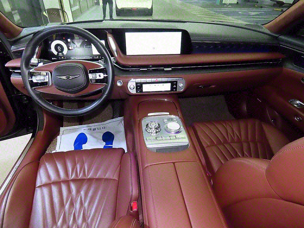 Genesis G90 - Vista 10