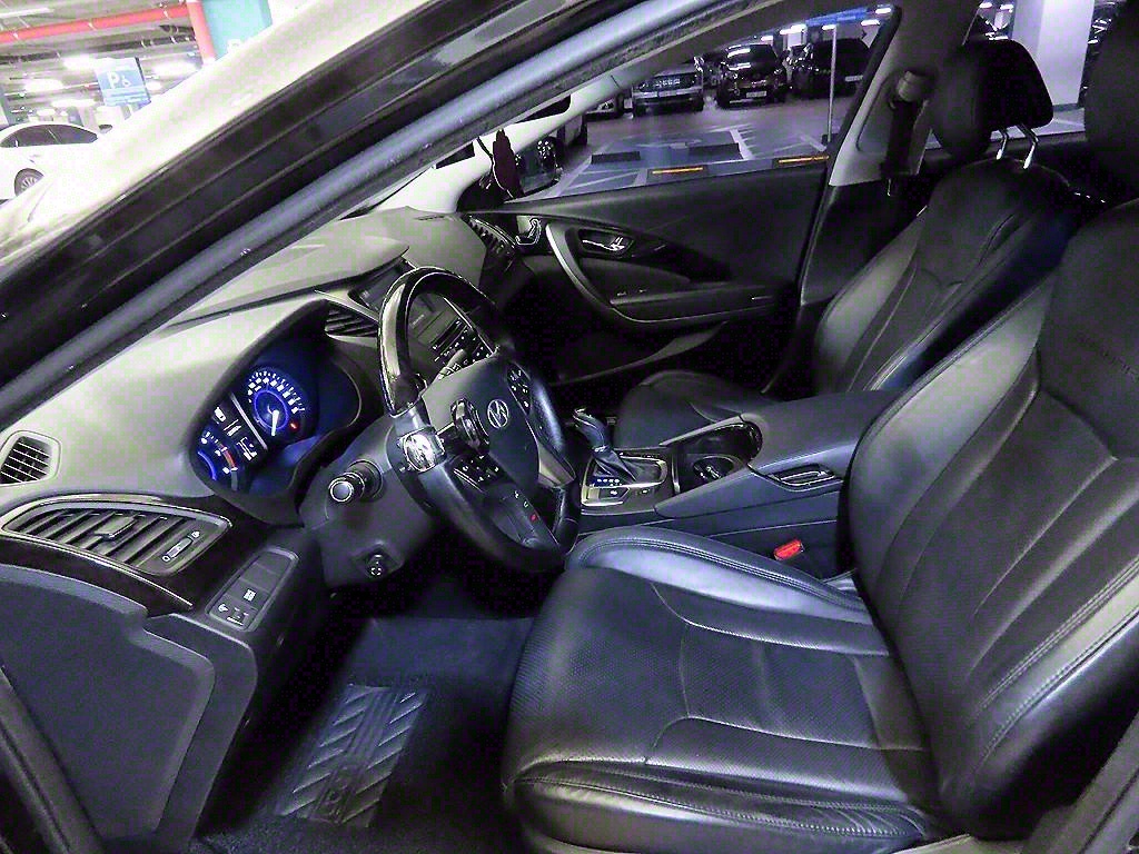 HYUNDAI Grandeur - Vista 6