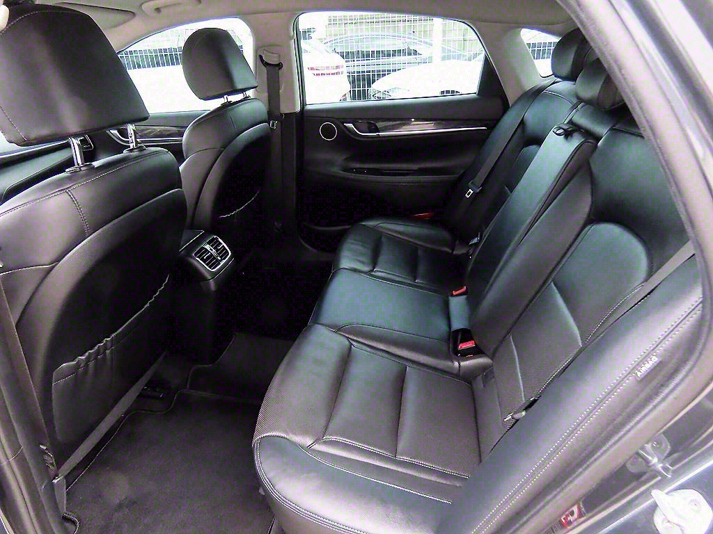 HYUNDAI Grandeur - Vista 6