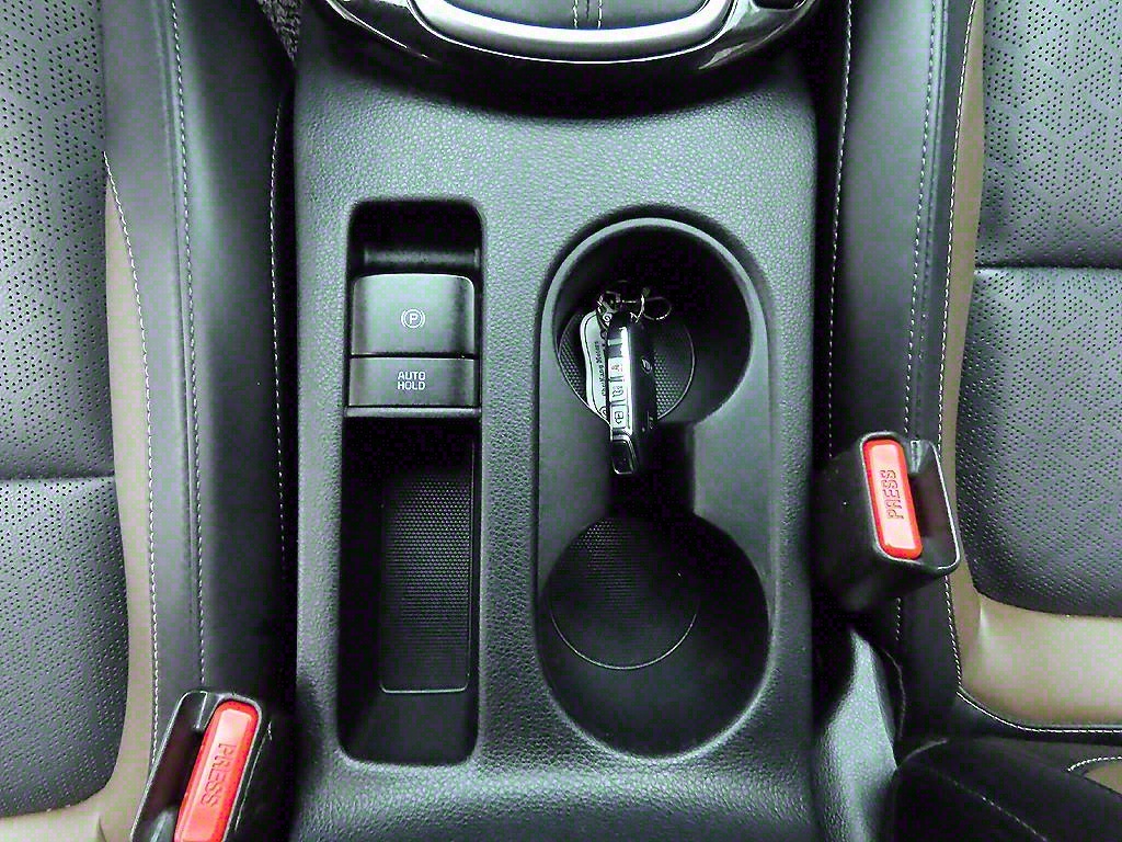 KIA Seltos - Vista 10