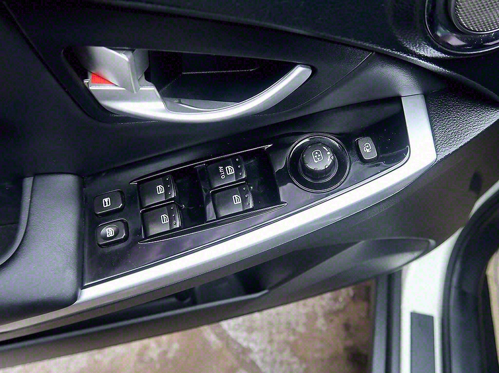 Ssangyong Korando 2015 Blanco - Importación desde Corea - HF Imports Iquique - Foto 13