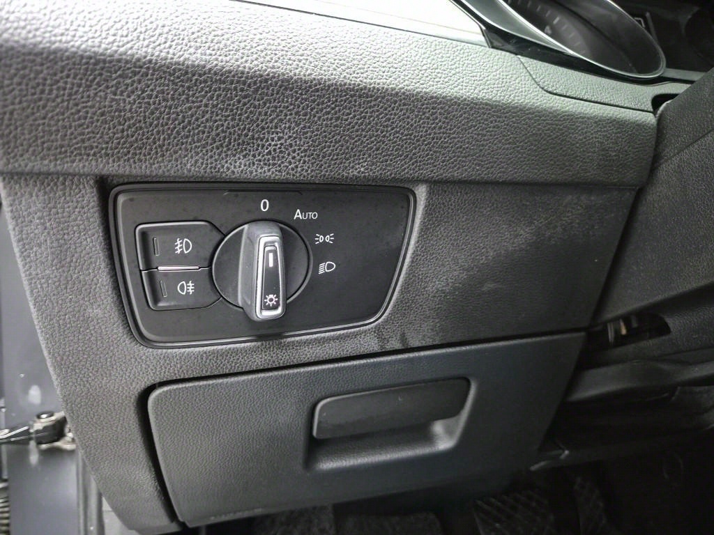 Volkswagen Passat 2018 Gris - Importación desde Corea - HF Imports Iquique - Foto 17