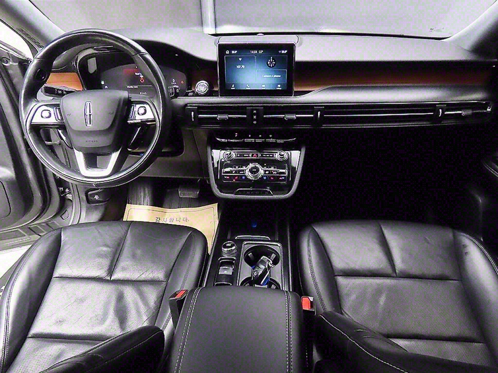 Lincoln Corsair - Vista 7