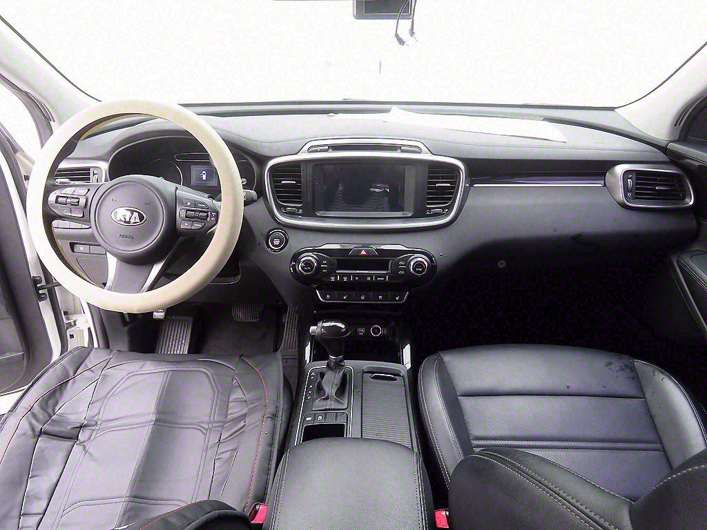 KIA Sorento - Vista 8