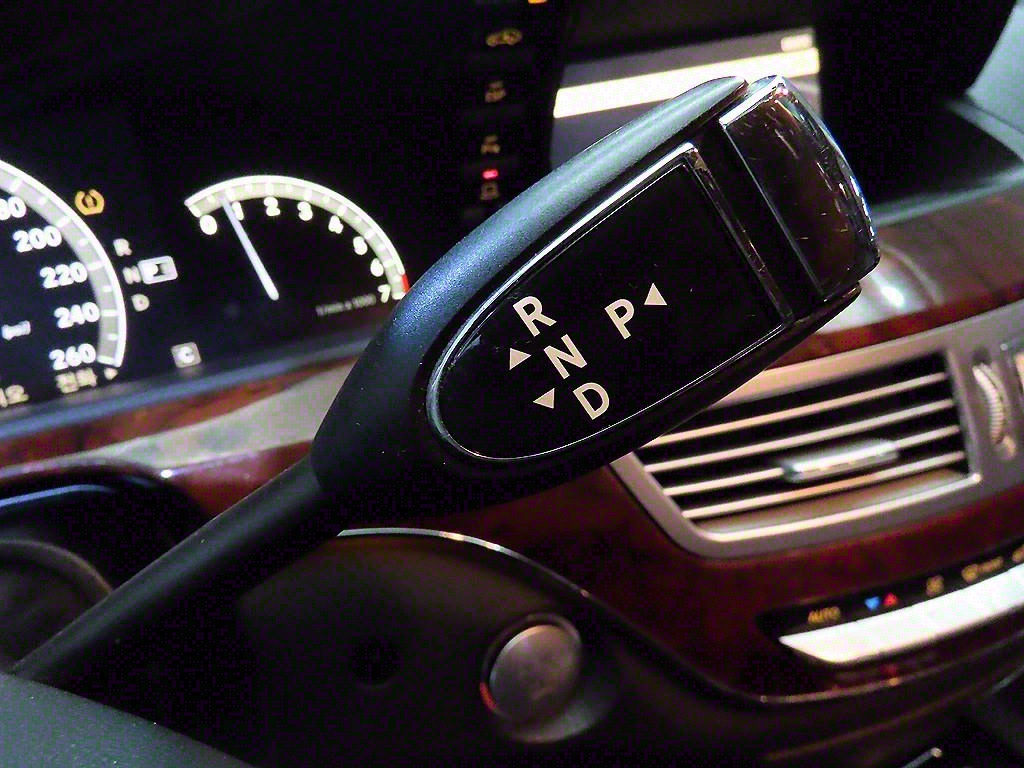 Mercedes Benz S Class - Vista 12