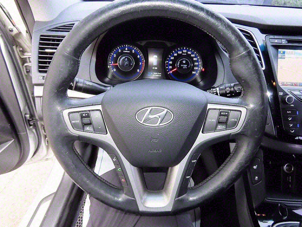 HYUNDAI i40 - Vista 8