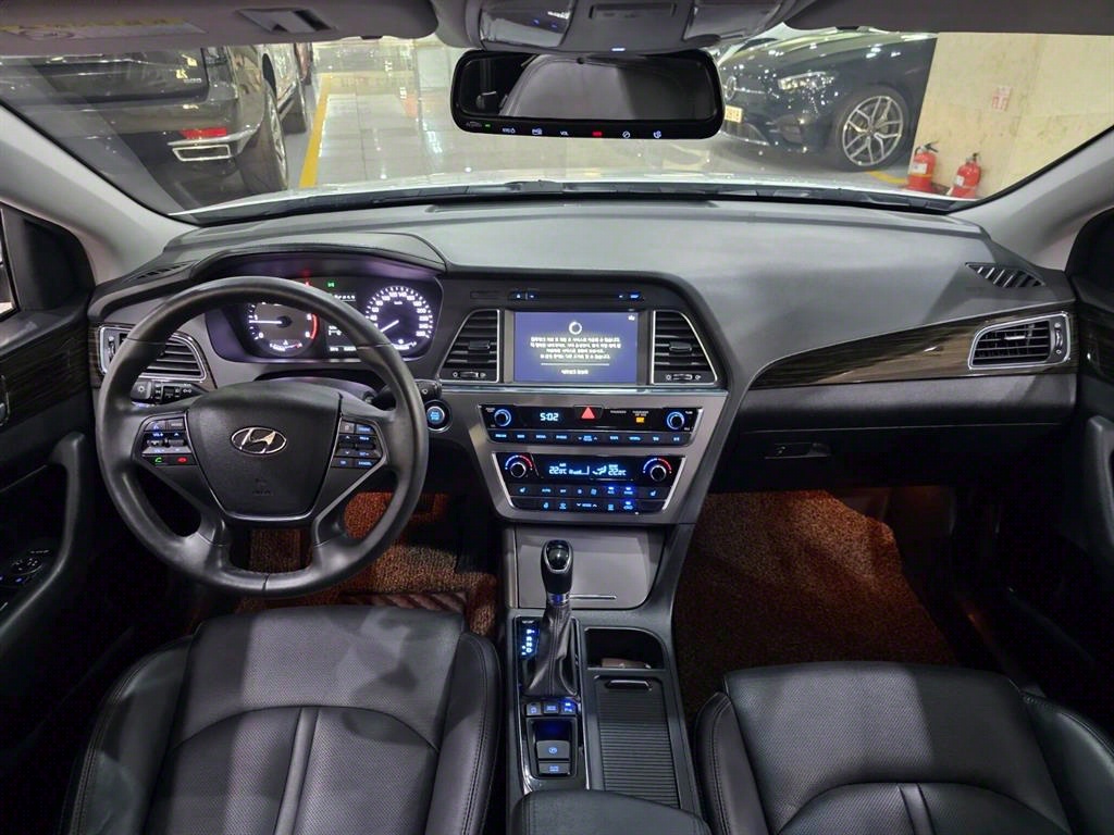 HYUNDAI Sonata - Vista 8