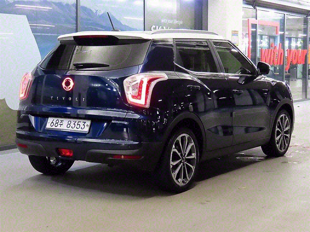Ssangyong Tivoli - Vista 4