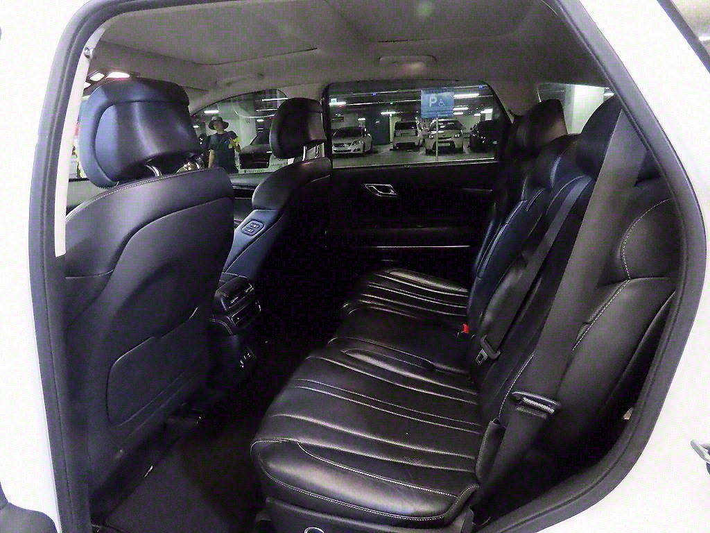 Genesis GV80 - Vista 7