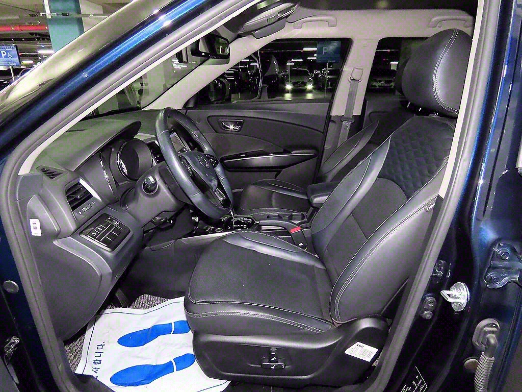 Ssangyong Tivoli - Vista 6