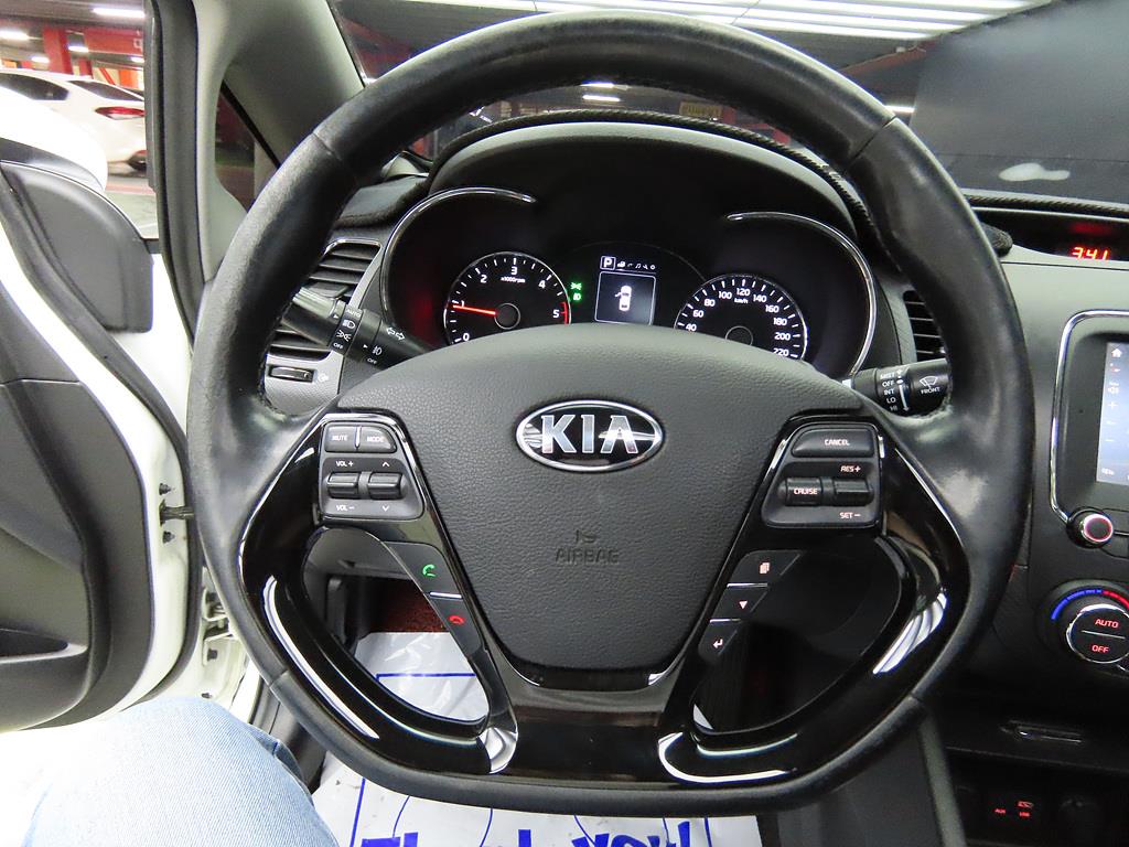 KIA K3 - Vista 8