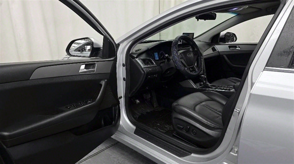 HYUNDAI Sonata - Vista 10