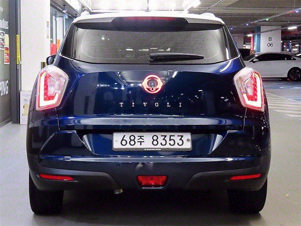 Ssangyong Tivoli - Vista 5
