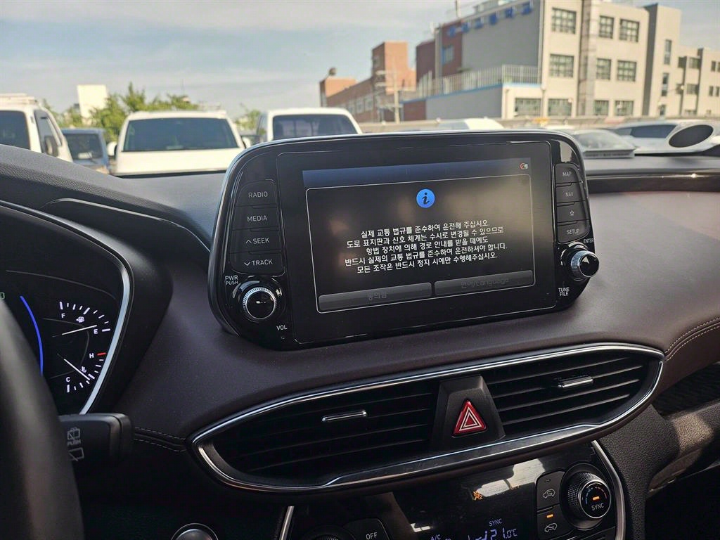 HYUNDAI Santa Fe - Vista 4