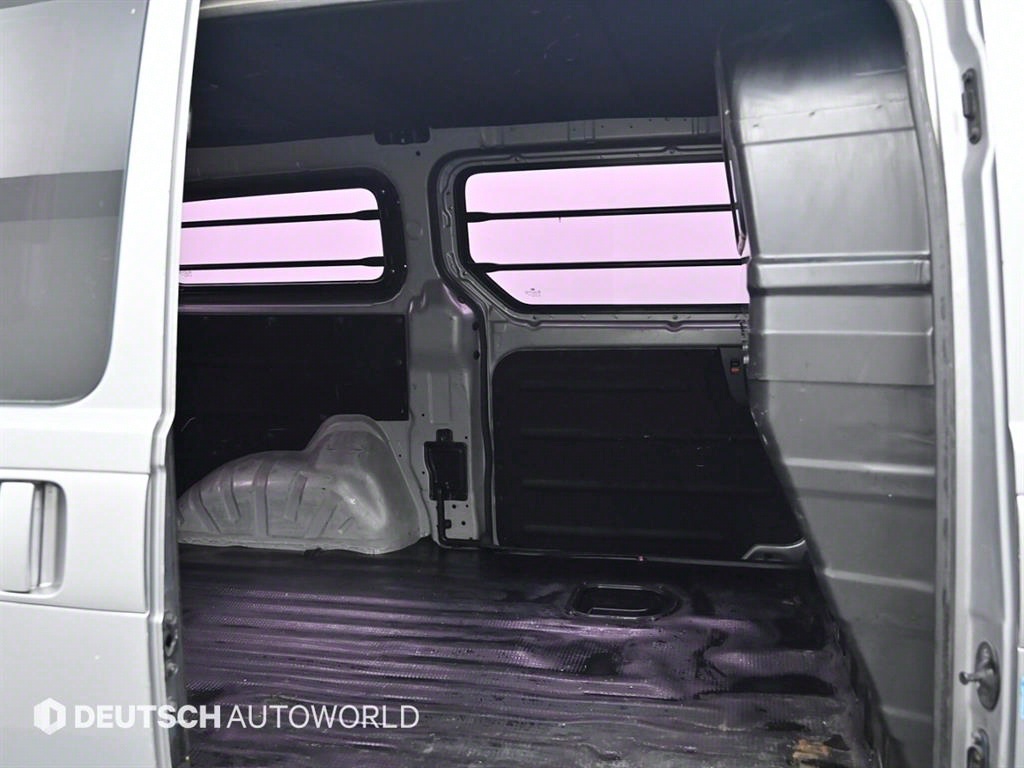 HYUNDAI Starex - Vista 12