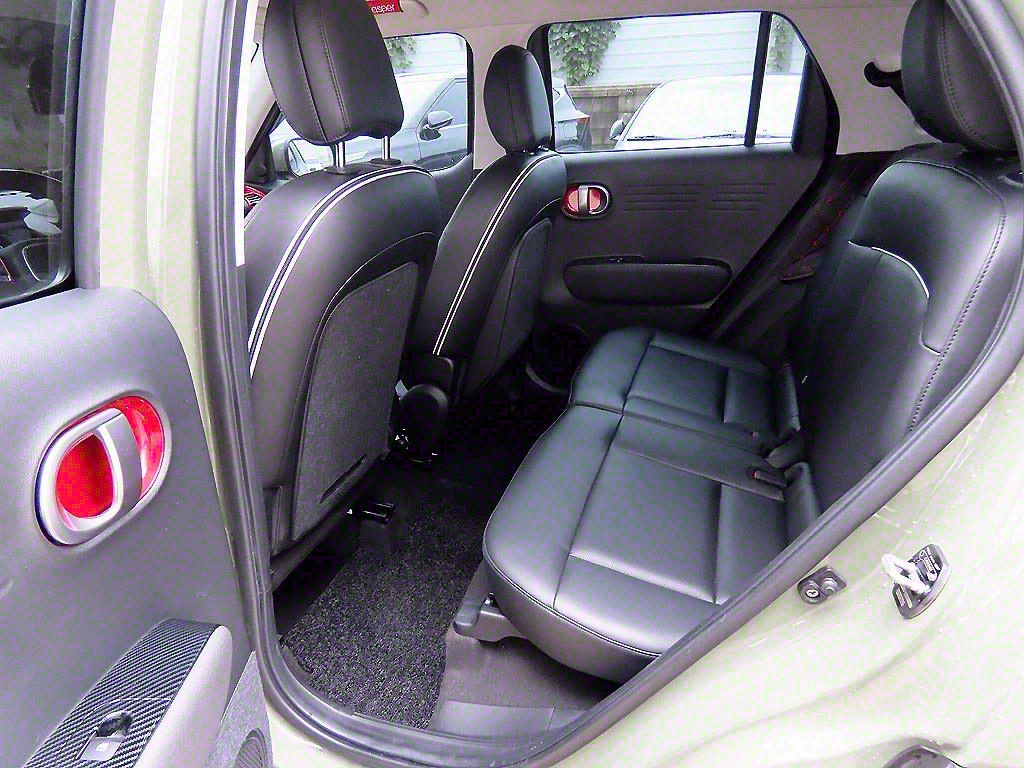 HYUNDAI Casper - Vista 6