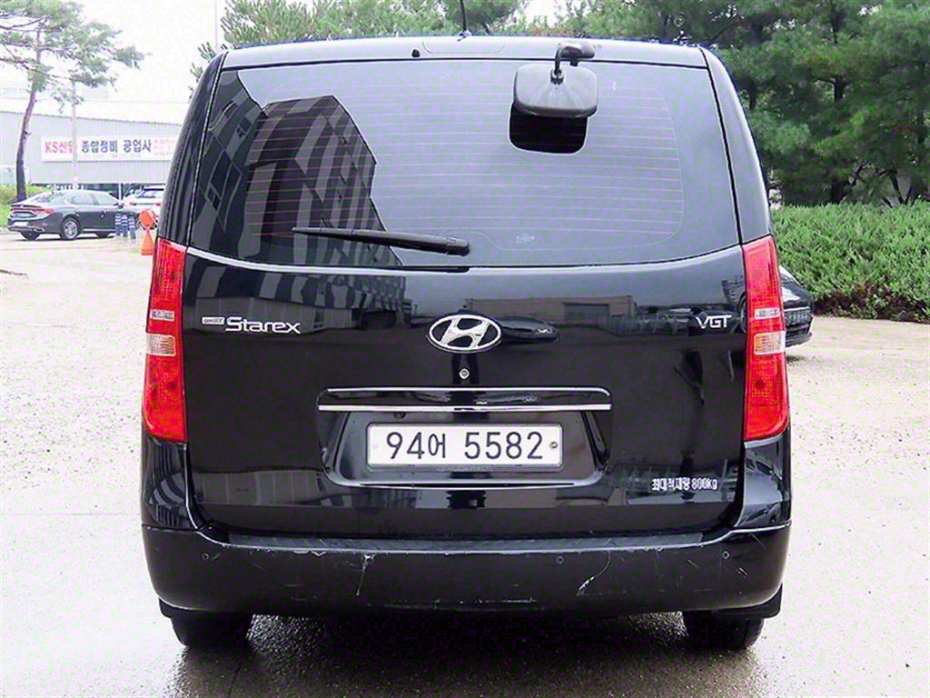 HYUNDAI Starex - Vista 4