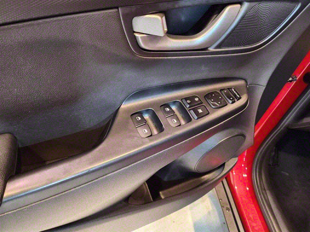 HYUNDAI Kona - Vista 6