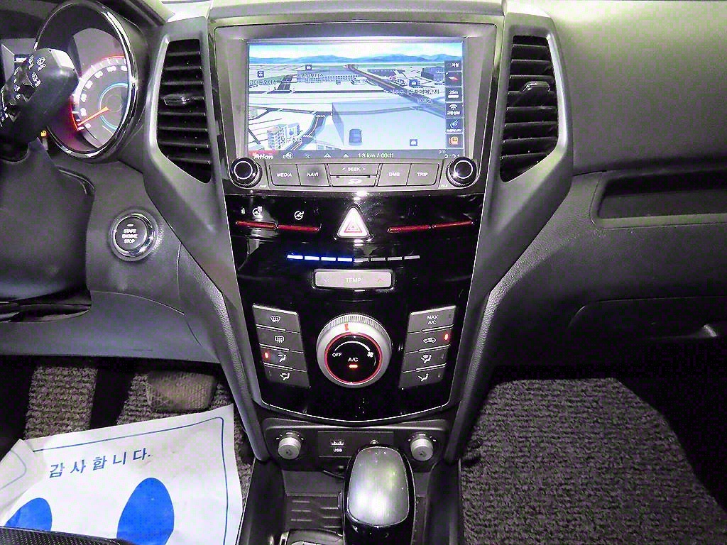 Ssangyong Tivoli - Vista 11