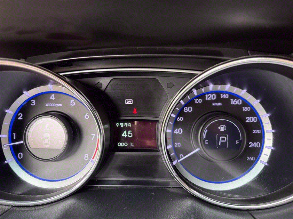 HYUNDAI Sonata - Vista 6