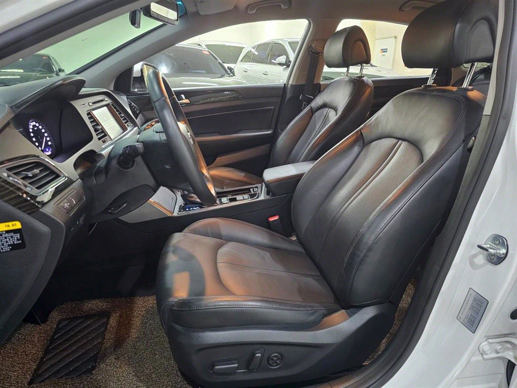 HYUNDAI Sonata - Vista 11