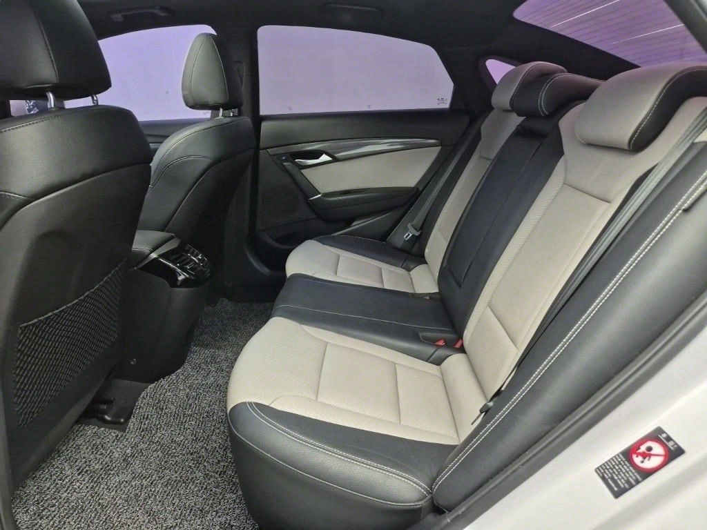 HYUNDAI i40 - Vista 12