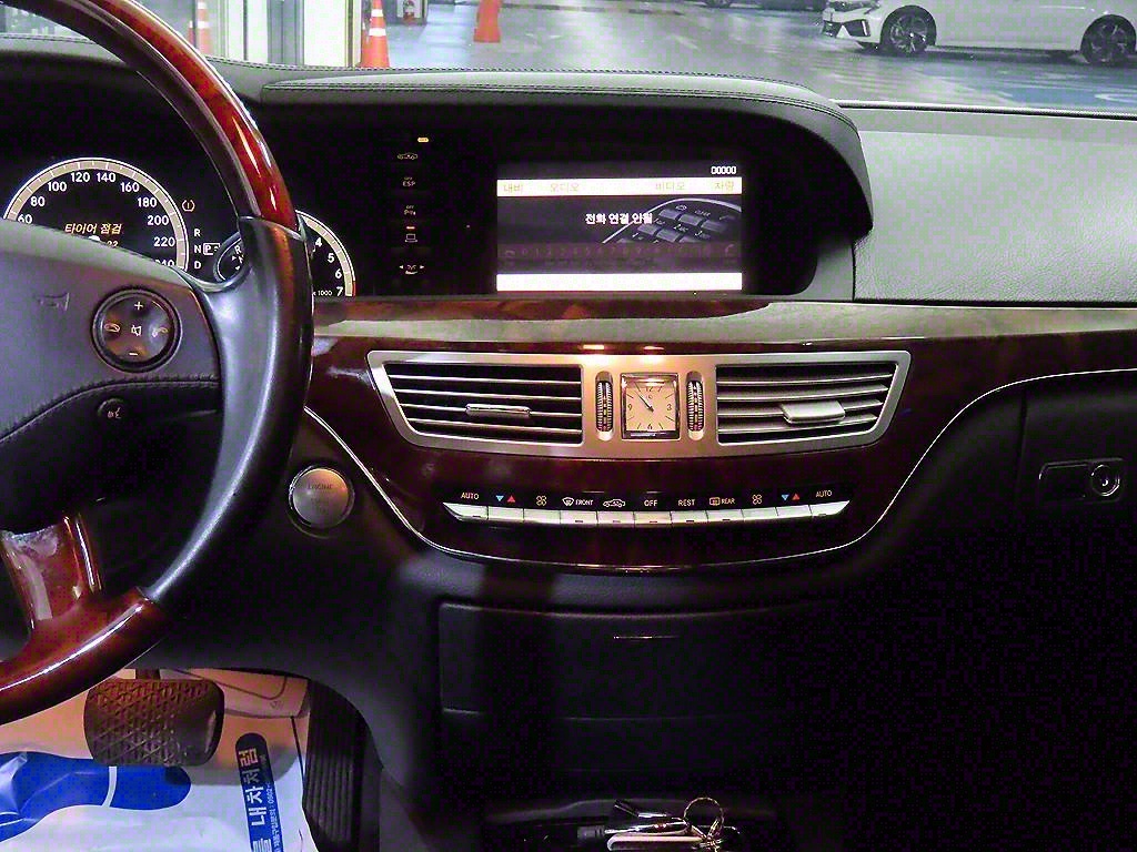 Mercedes Benz S Class - Vista 11