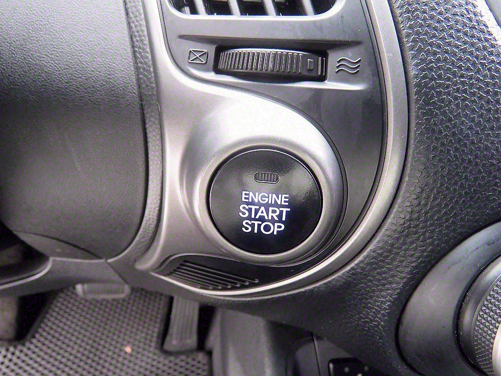 HYUNDAI Tucson 2015 Blanco - Importación desde Corea - HF Imports Iquique - Foto 17