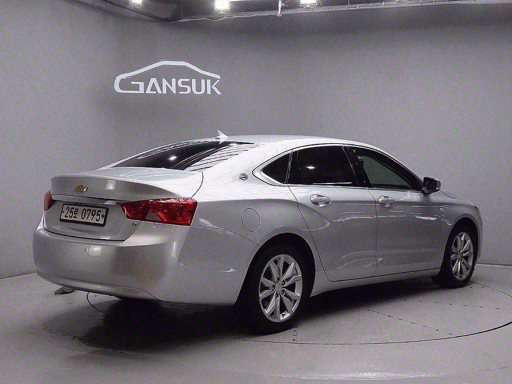 Chevrolet Impala - Vista 7