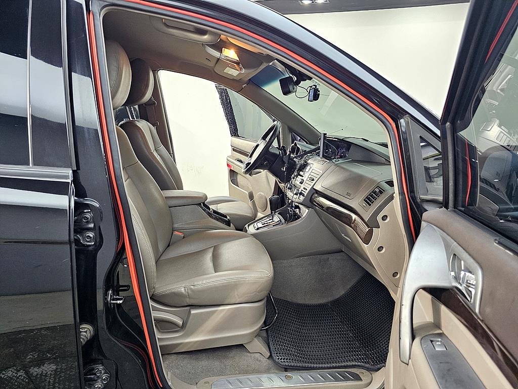 Ssangyong Korando - Vista 11