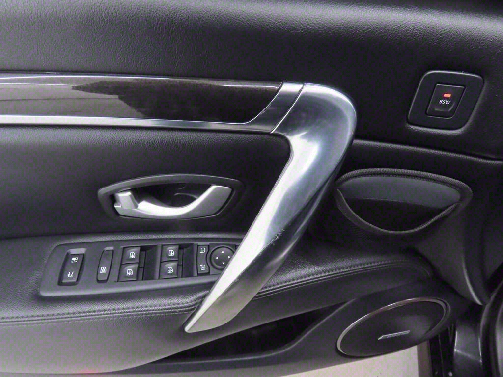 SAMSUNG SM7 - Vista 9