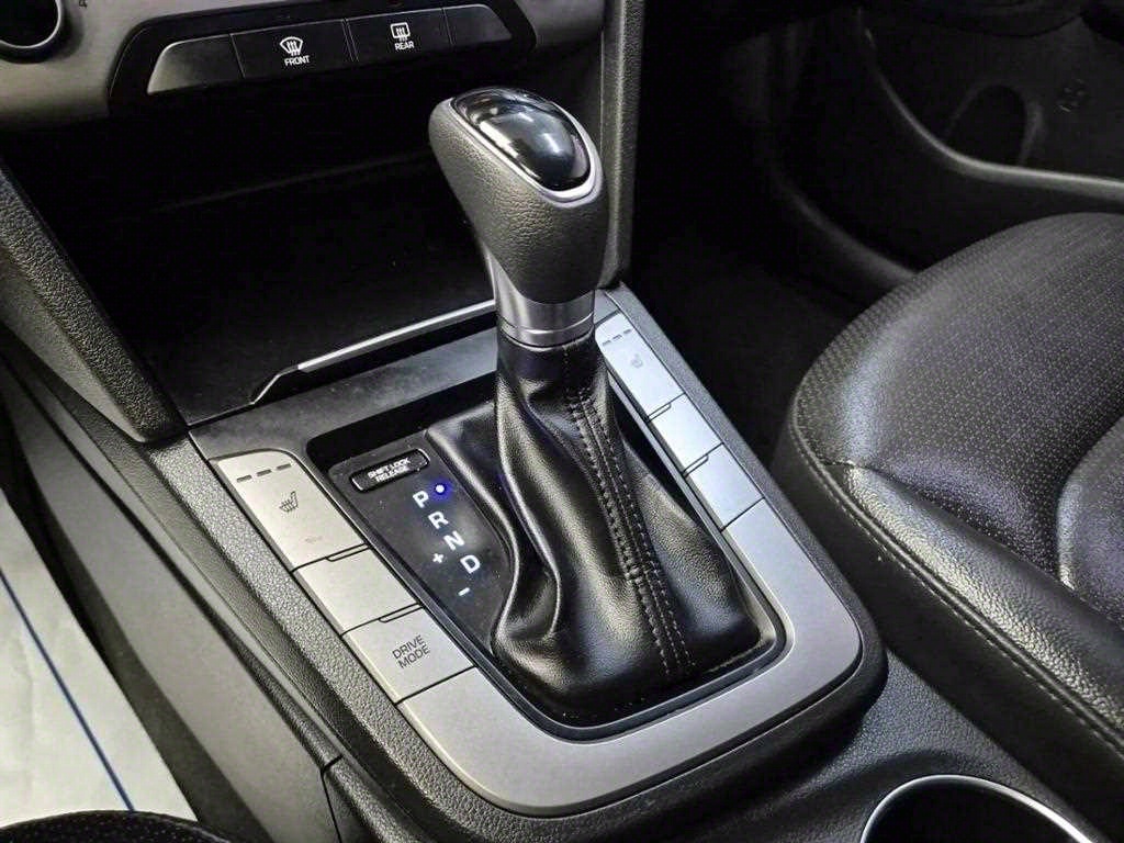 HYUNDAI Avante - Vista 8