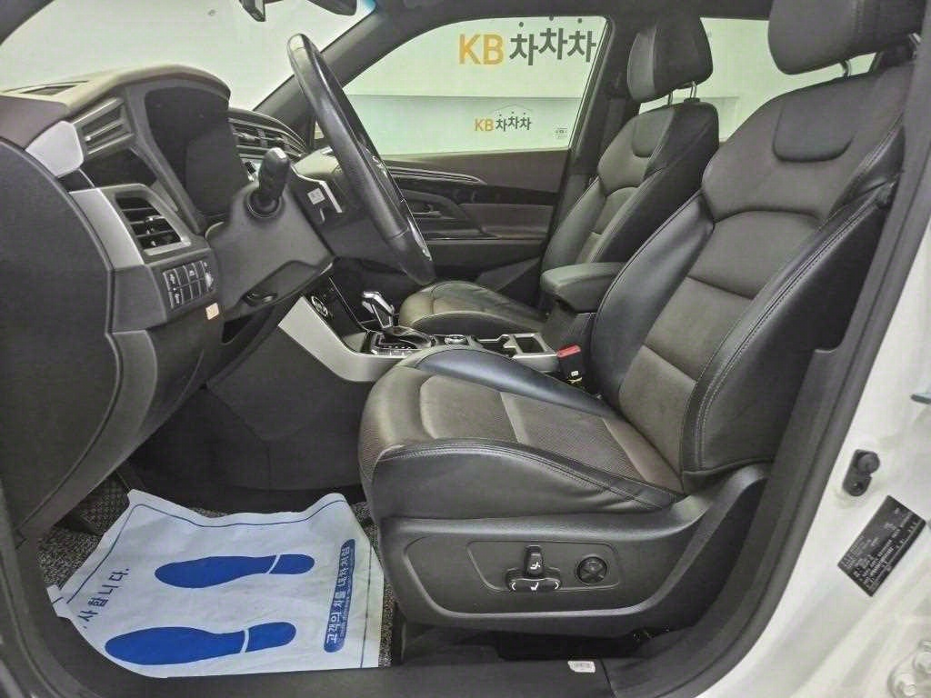 Ssangyong Korando - Vista 11
