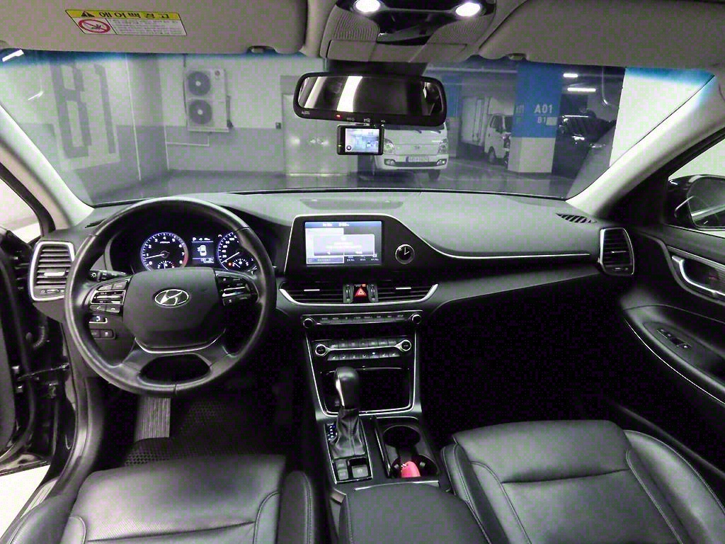 HYUNDAI Grandeur - Vista 8