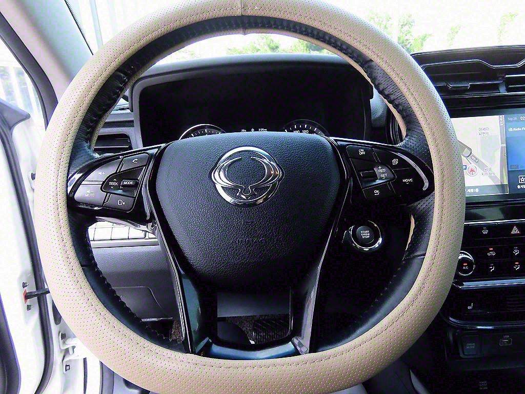 Ssangyong Tivoli - Vista 8