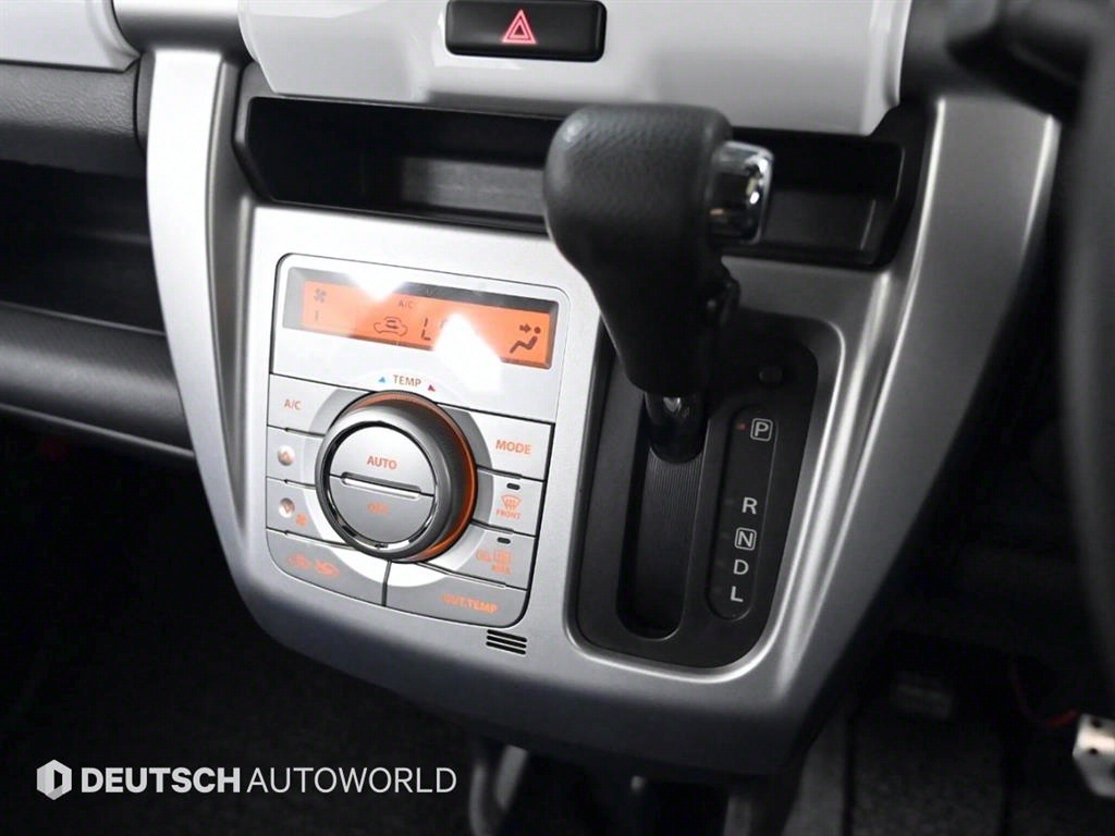 Suzuki Hustler - Vista 9