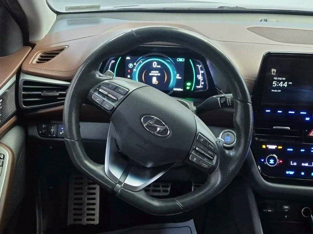 HYUNDAI Ioniq - Vista 9