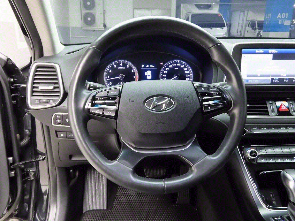 HYUNDAI Grandeur - Vista 7