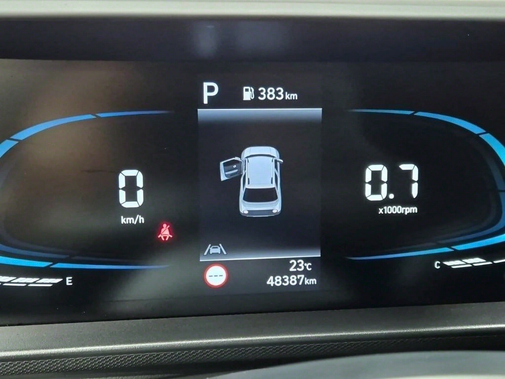 HYUNDAI Casper - Vista 6