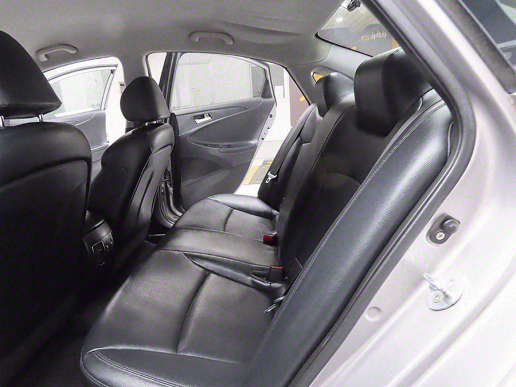 HYUNDAI Sonata 2011 Gris - Importación desde Corea - HF Imports Iquique - Foto 11